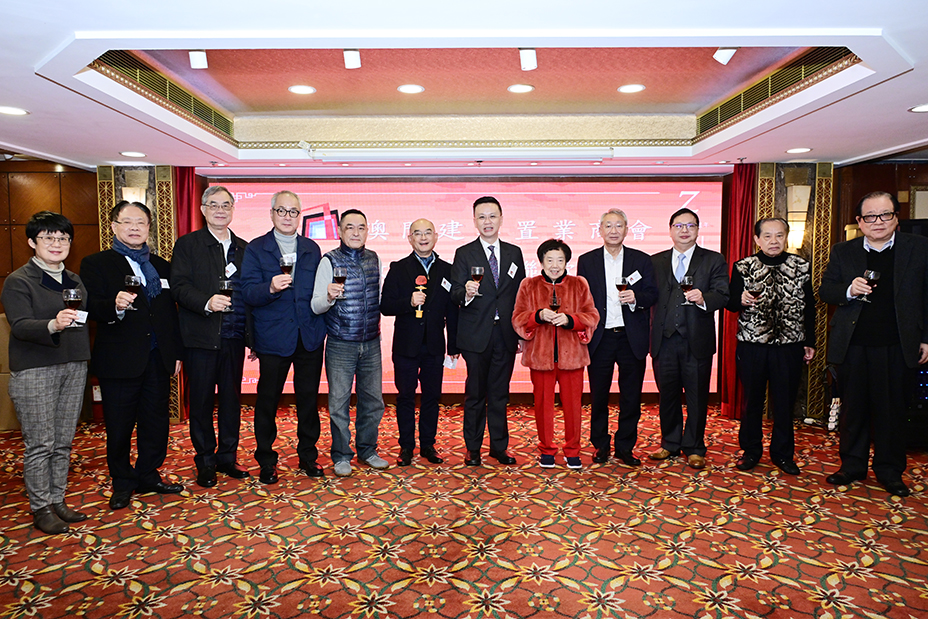 191652944368471737.jpg S2.祝酒儀式.jpg