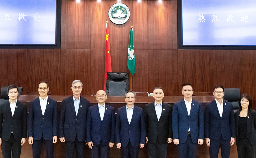 081667878216881737.jpg S 6.15拜訪立法會.jpg