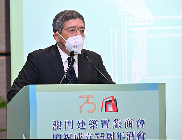 121681287391388749.jpg 1.2羅司長.jpg